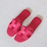 Hermès Oran Sandal - Pink