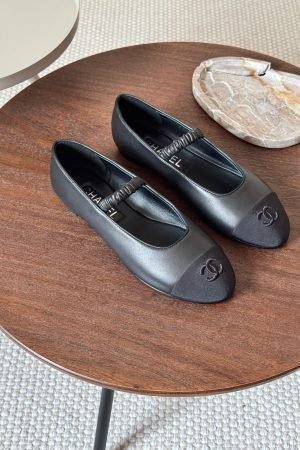 Chanel CC ballet flats