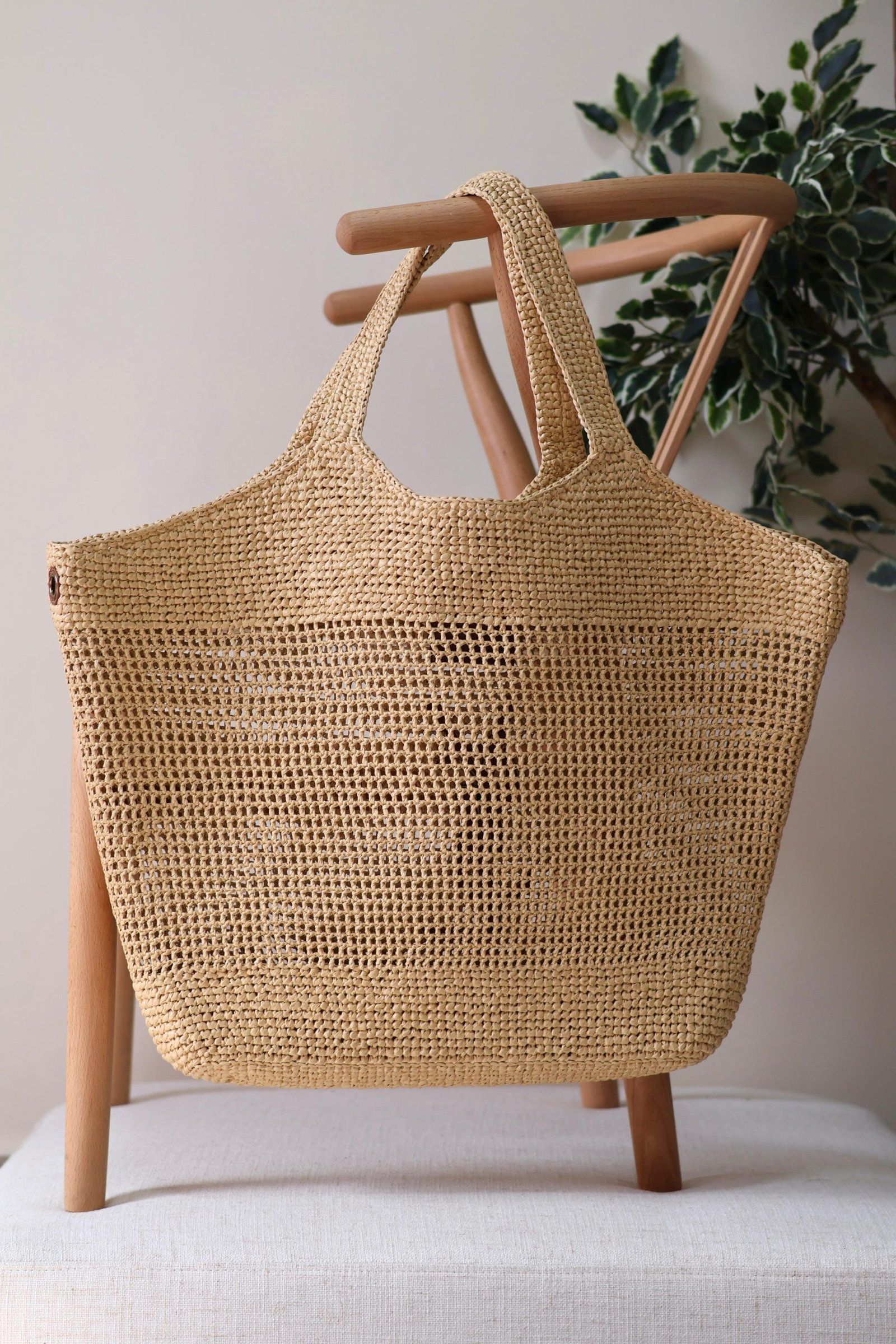 YSL Icare Maxi Cassandre crochet raffia tote bag - Image 6