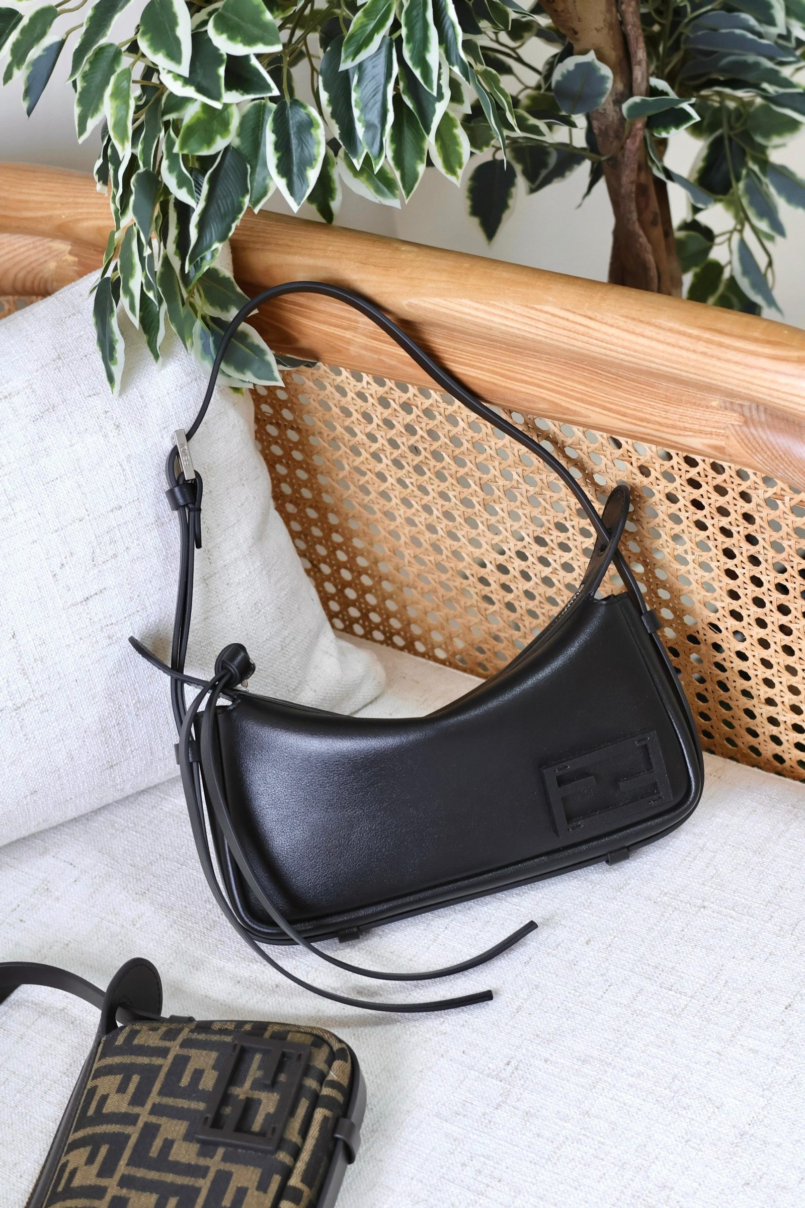 Fendi Simply 22cm bag