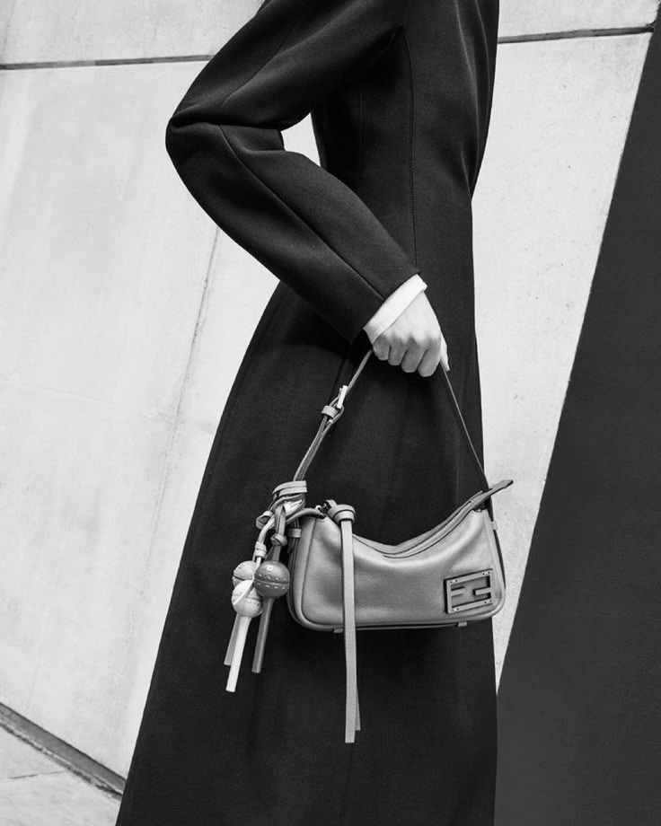 Fendi Simply 22cm bag - Image 3