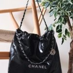 Chanel 22 handbag - Black