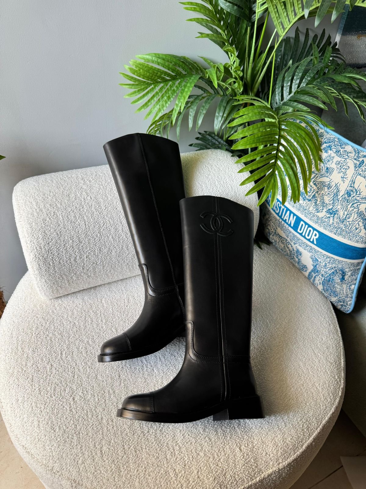 Chanel Leather riding boot - Image 3