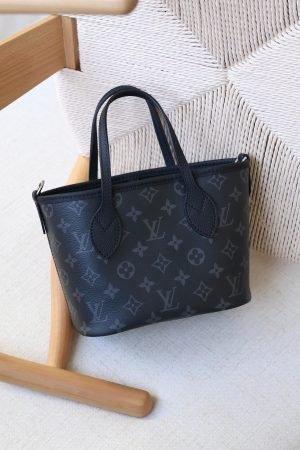 Louis Vuitton Neverfull Bandoulière Inside Out BB