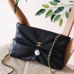 Chanel clutch bag with pearl 24cm - Black