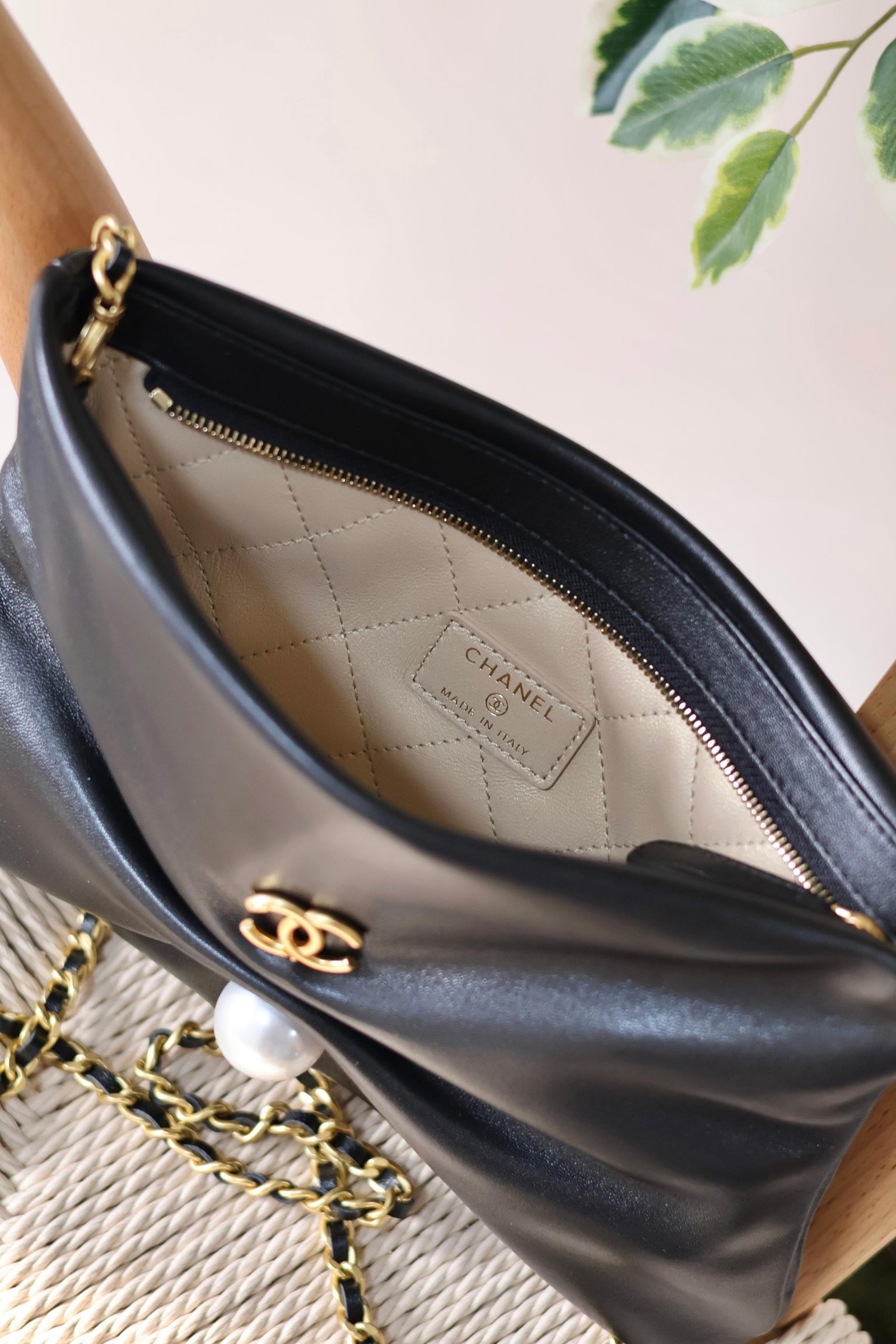 Chanel clutch bag with pearl 24cm - Image 7