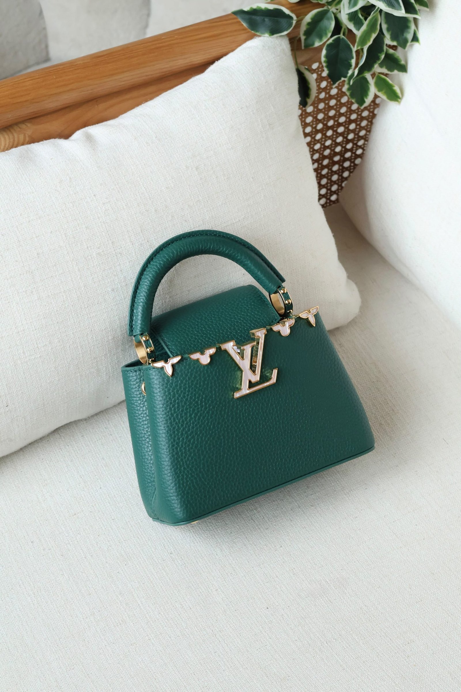 Louis Vuitton Capucines Mini - Image 2